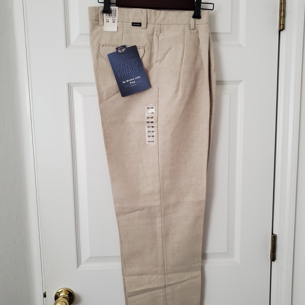 NWT MENS Dockers Khakis, 34x30